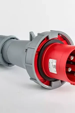 Promotion Fiche male ip67 3 pôles phase - neutre - terre 380v 63a