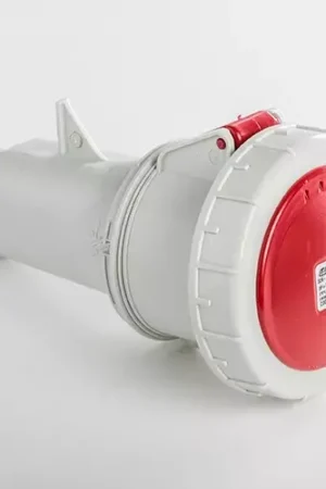 Prise mobile Ip67 3 pôles phase - neutre - terre 380v 32a Quantité Limitée