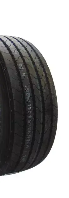 Pneu 295/60r22.5 16 Plys Double Star Dsr116 Prix Cassé