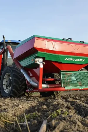 Trémie frontale IKAR 1800L AGRO-MASZ Seulement Aujourd'hui